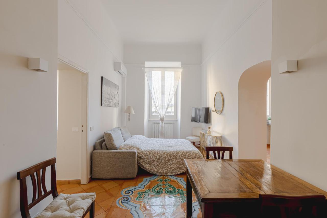 Romantic 2 Piazza Del Popolo Apartment